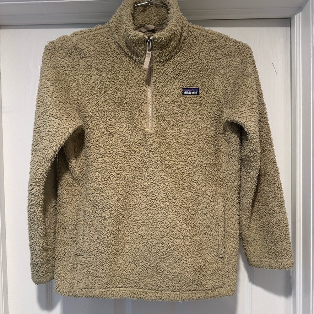 Patagonia Kids Tan Fleece Jacket (great for FALL season)